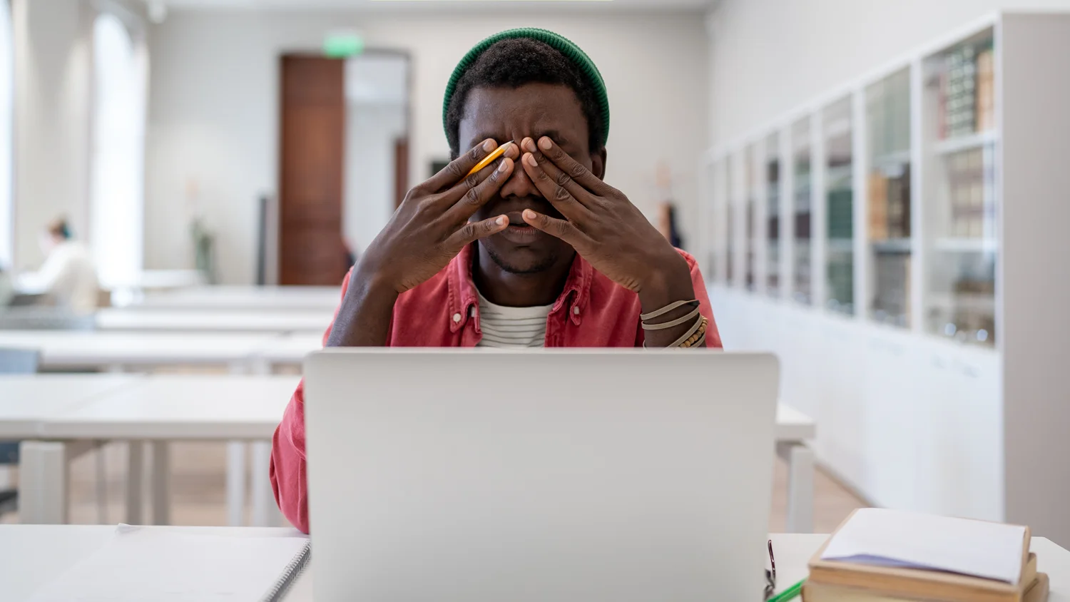 Person experiencing DED symptoms and screen-related eye discomfort for dry eye disease clinical trials at Equity Medical.
